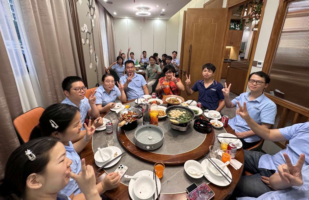 恒誠偉業(yè)uv打印機廠家銷售部團建?。?！